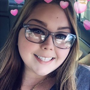 Meet your Posher, Alexus